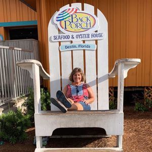 Meet your Posher, Jennifer